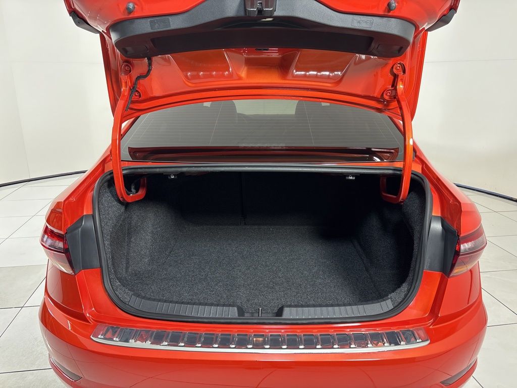 Thumbnail: 2019 Volkswagen Jetta - 28