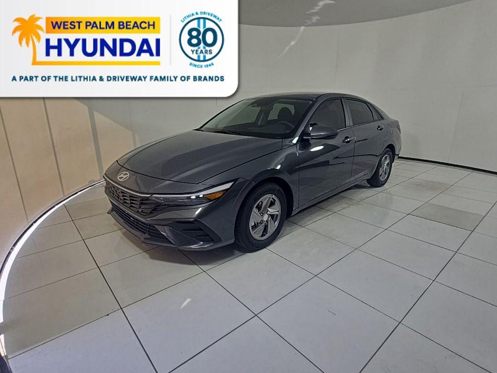 New 2026 Hyundai Elantra SE Sedan