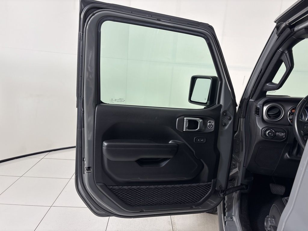 Thumbnail: 2021 Jeep Wrangler - 17