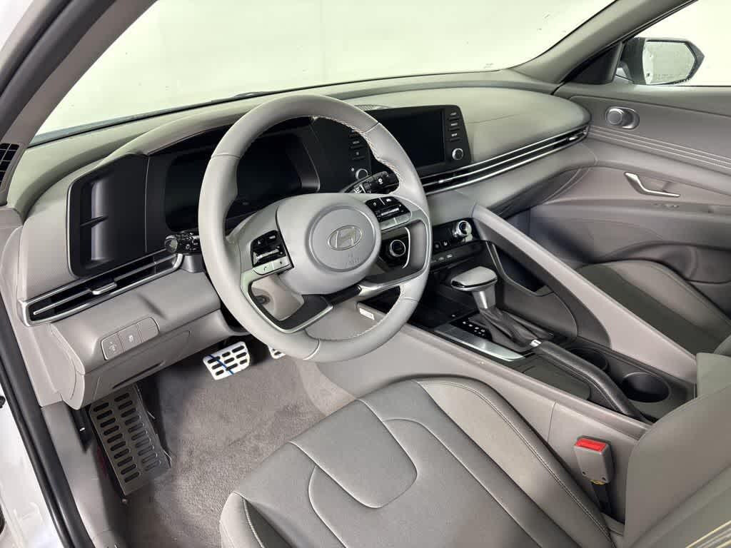 Thumbnail: 2025 Hyundai Elantra - 15