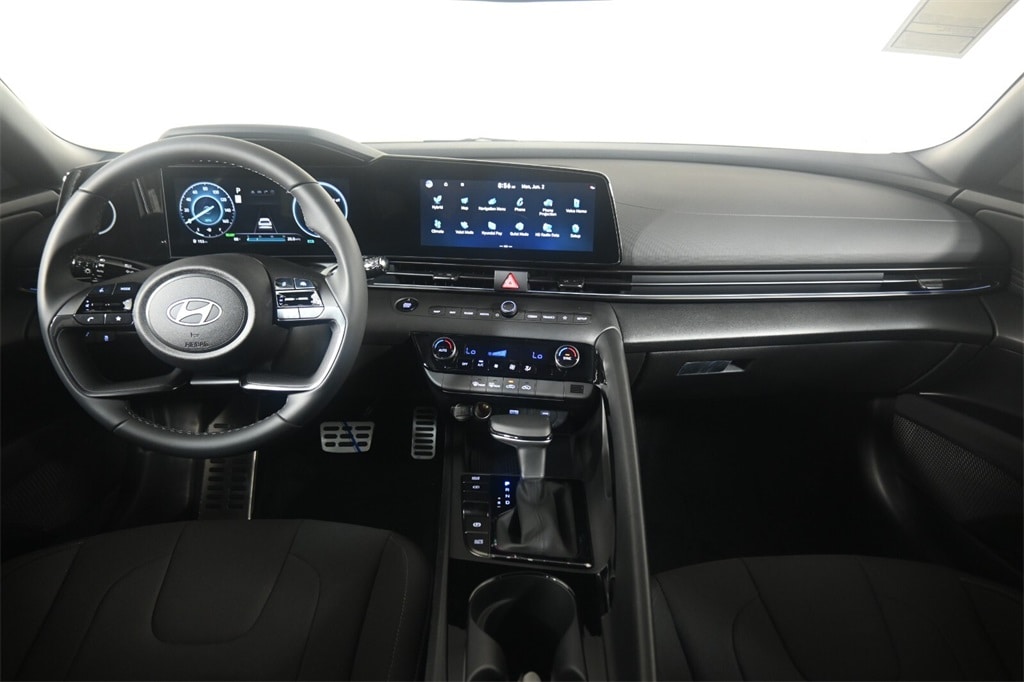 Thumbnail: 2025 Hyundai Elantra - 14