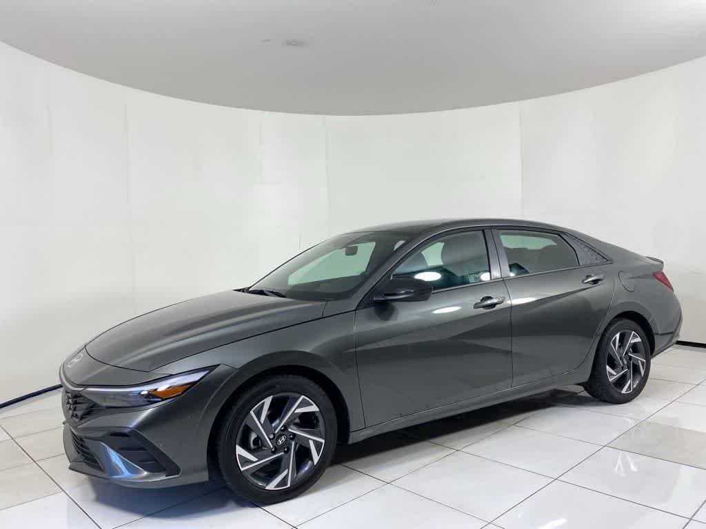 New 2025 Hyundai Elantra SEL Sport Sedan