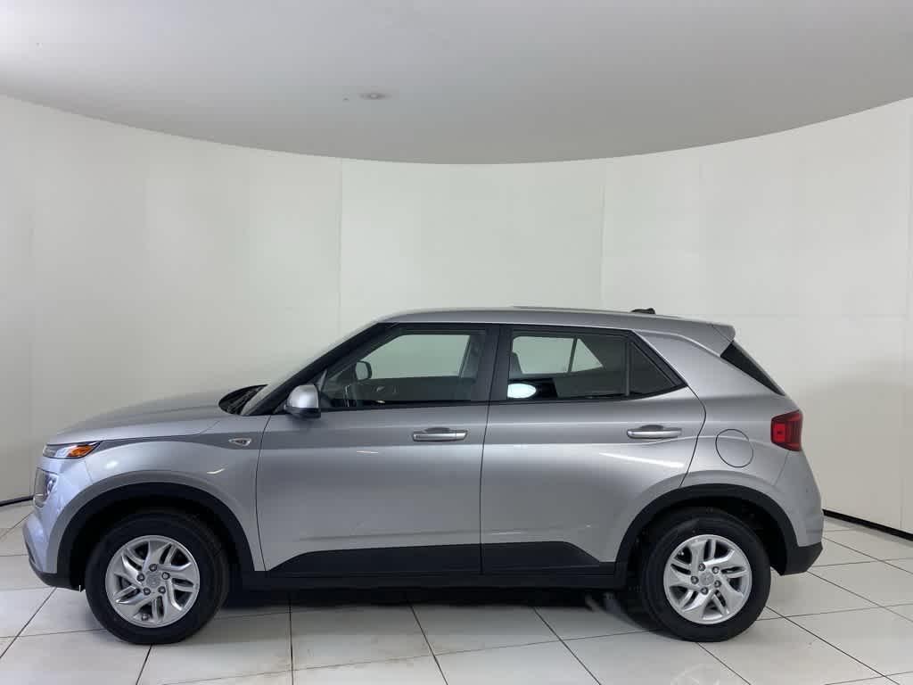 New 2025 Hyundai Venue SE SUV