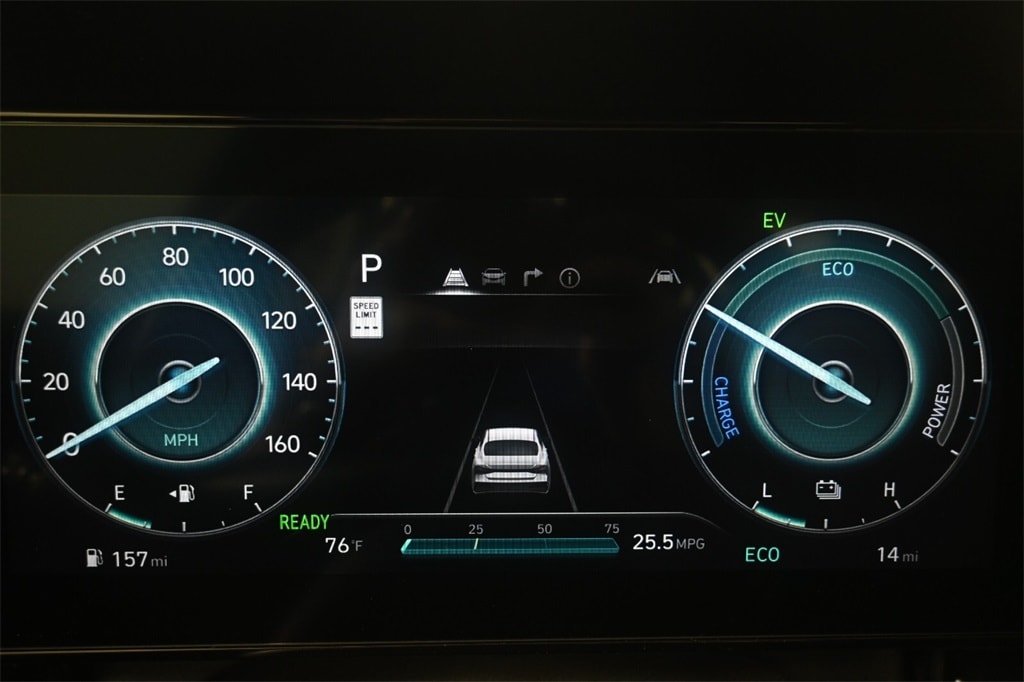 Thumbnail: 2025 Hyundai Elantra - 17