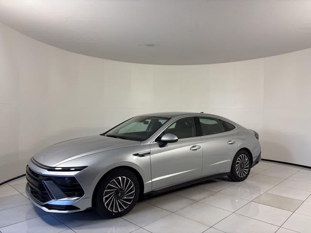 New 2025 Hyundai Sonata Hybrid SEL Sedan