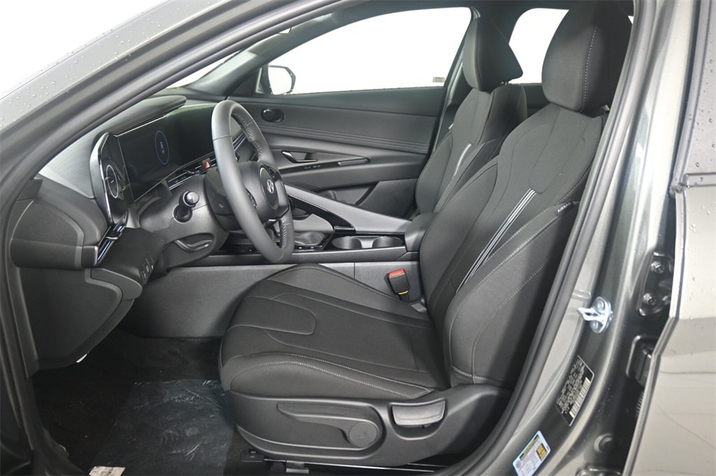 Thumbnail: 2025 Hyundai Elantra - 12