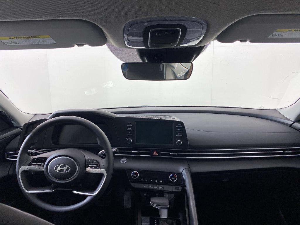 Thumbnail: 2025 Hyundai Elantra - 19