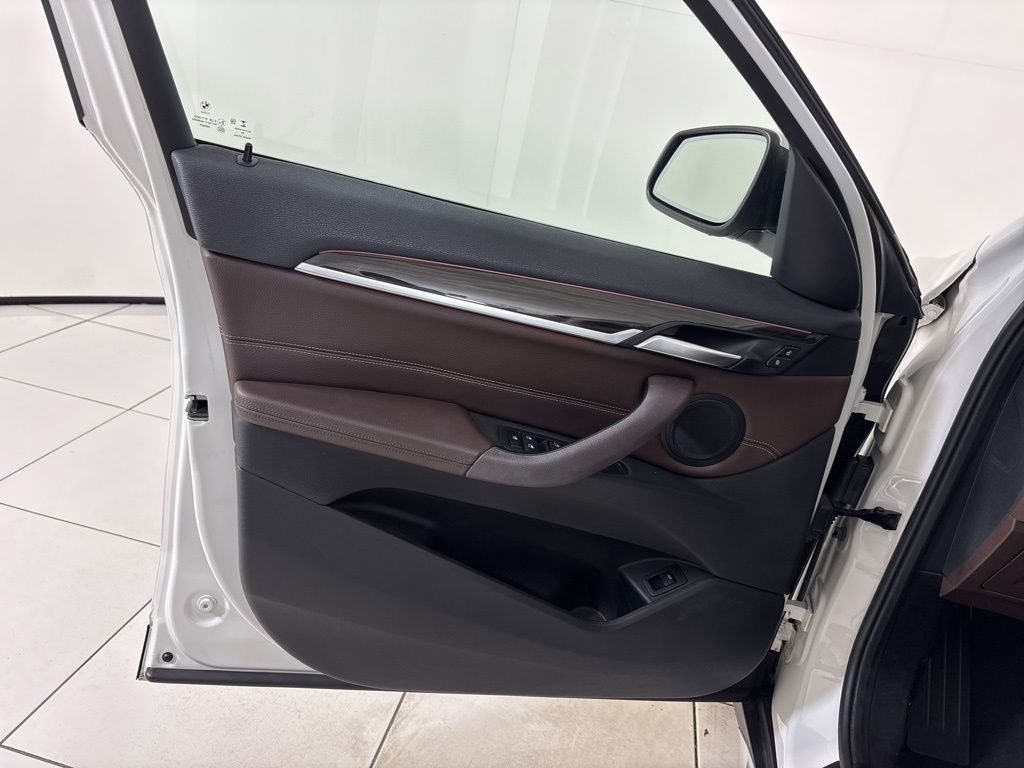 Thumbnail: 2021 BMW X1 - 17