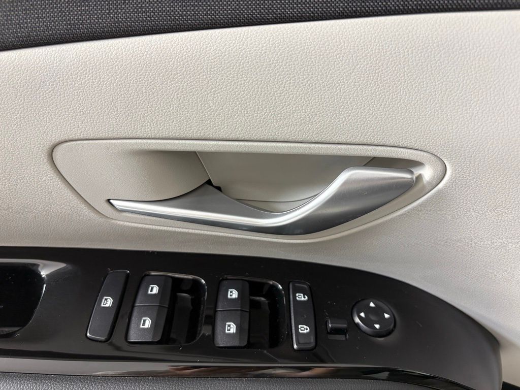 Thumbnail: 2024 Hyundai Tucson - 18