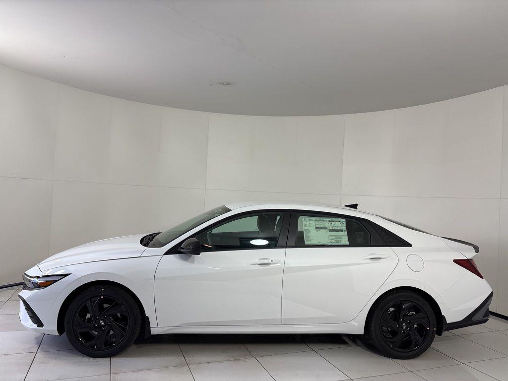 Thumbnail: 2026 Hyundai Elantra - 3