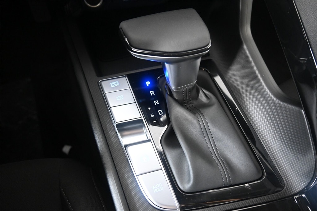 Thumbnail: 2025 Hyundai Elantra - 21