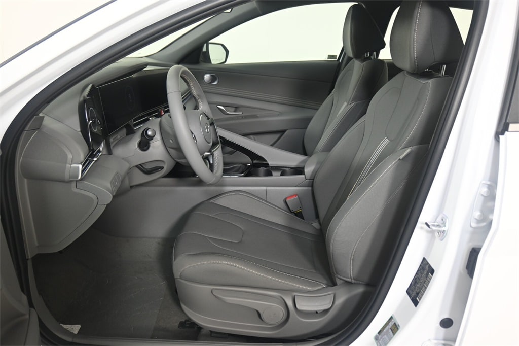Thumbnail: 2025 Hyundai Elantra - 12