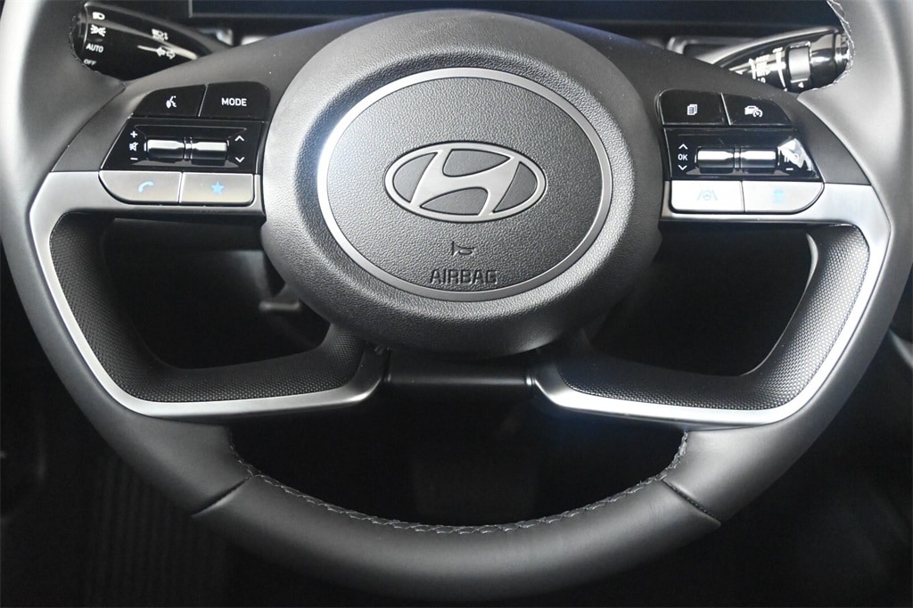 Thumbnail: 2025 Hyundai Elantra - 15