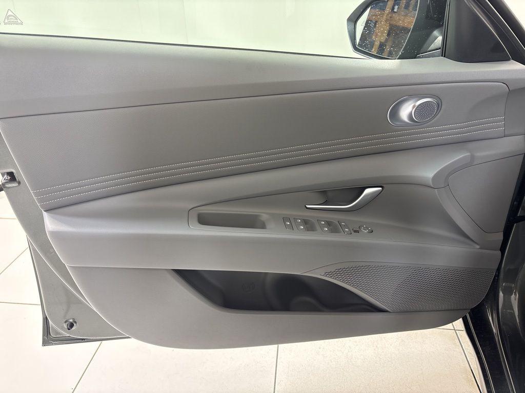 Thumbnail: 2026 Hyundai Elantra - 16