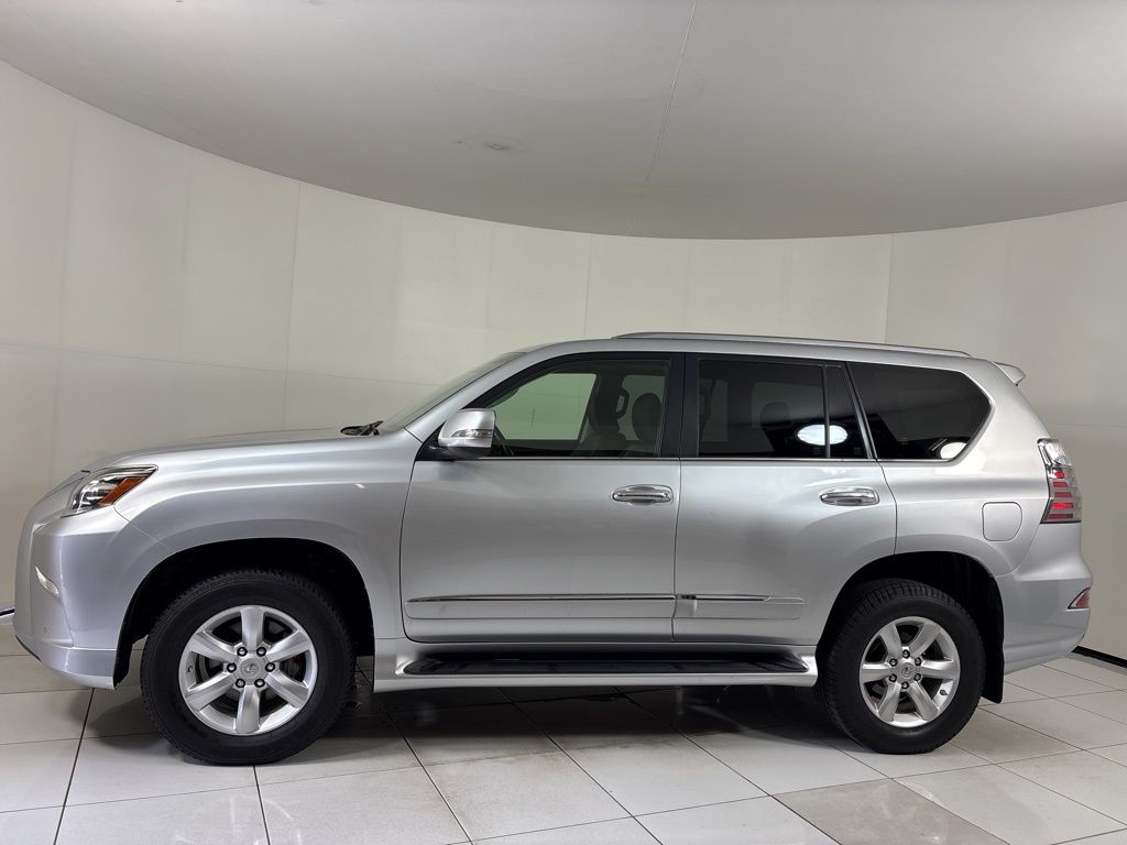 Thumbnail: 2019 Lexus GX - 2
