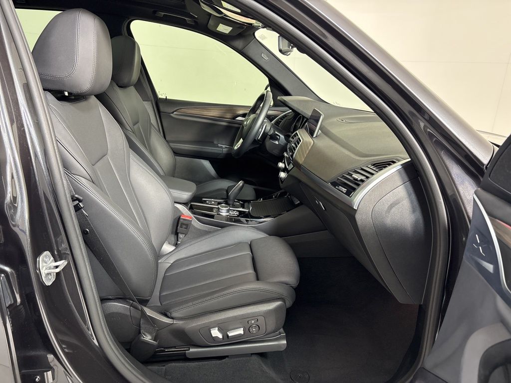 Thumbnail: 2021 BMW X3 - 12