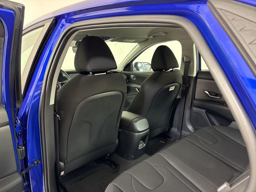 Thumbnail: 2025 Hyundai Elantra - 17