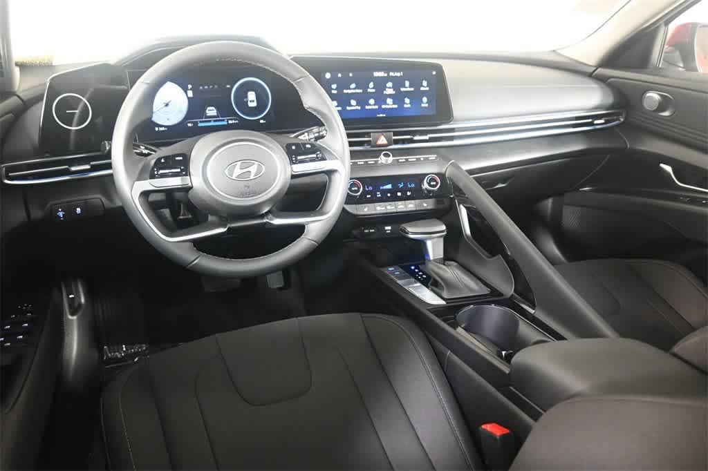 Thumbnail: 2025 Hyundai Elantra - 11