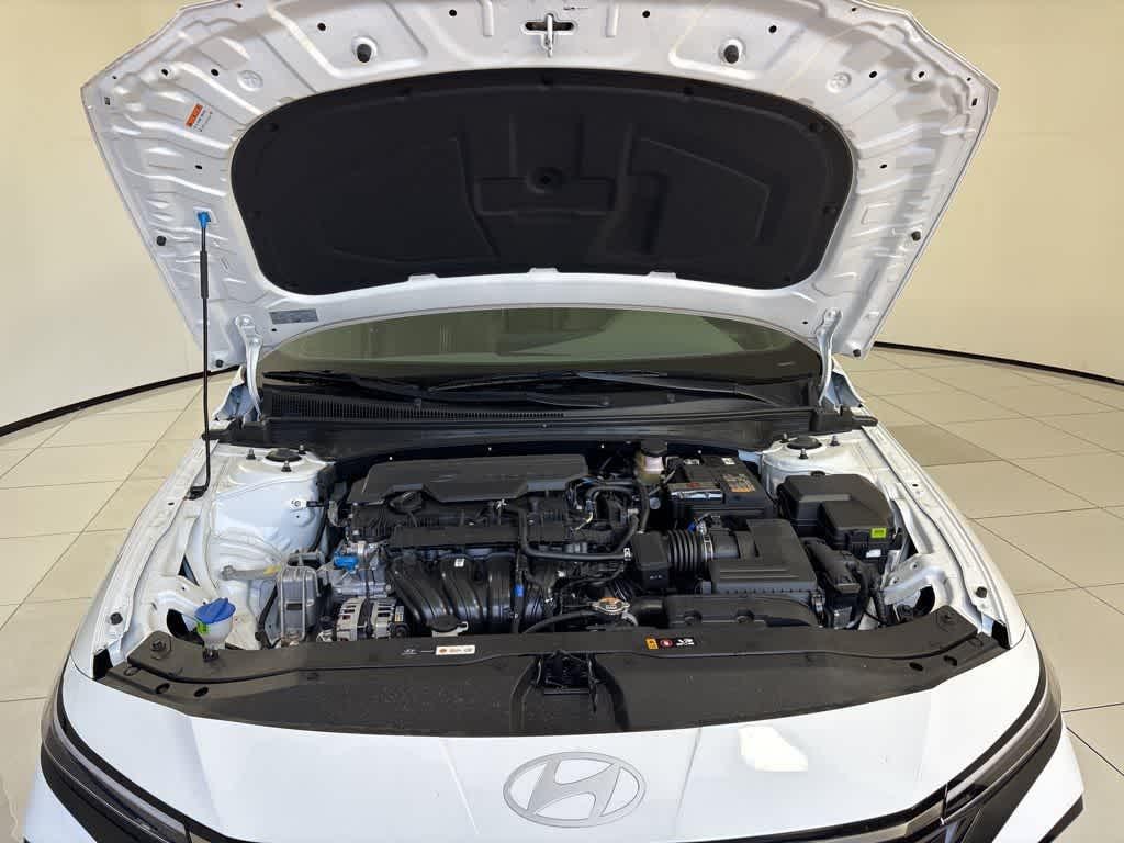 Thumbnail: 2025 Hyundai Elantra - 11