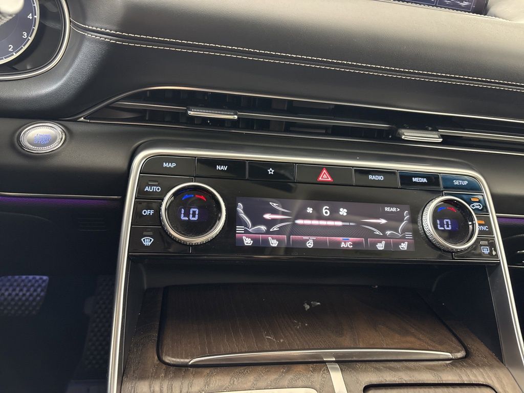 Thumbnail: 2024 Genesis GV80 - 34