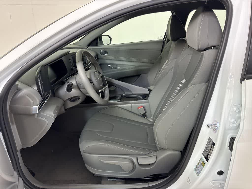 Thumbnail: 2026 Hyundai Elantra - 15