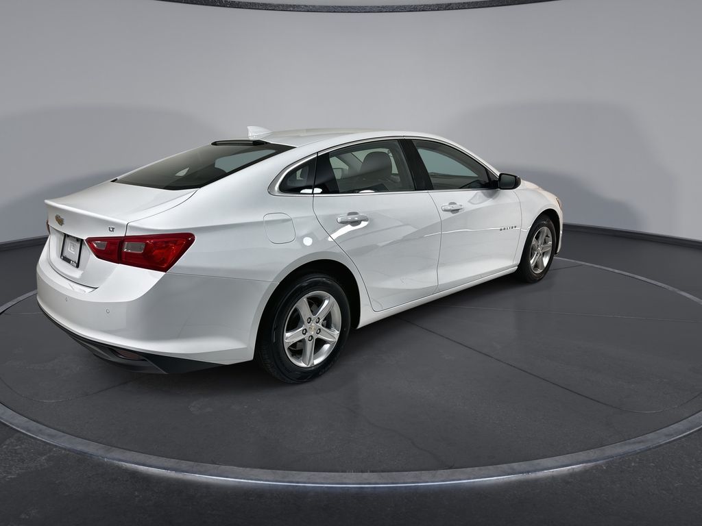Thumbnail: 2024 Chevrolet Malibu - 8
