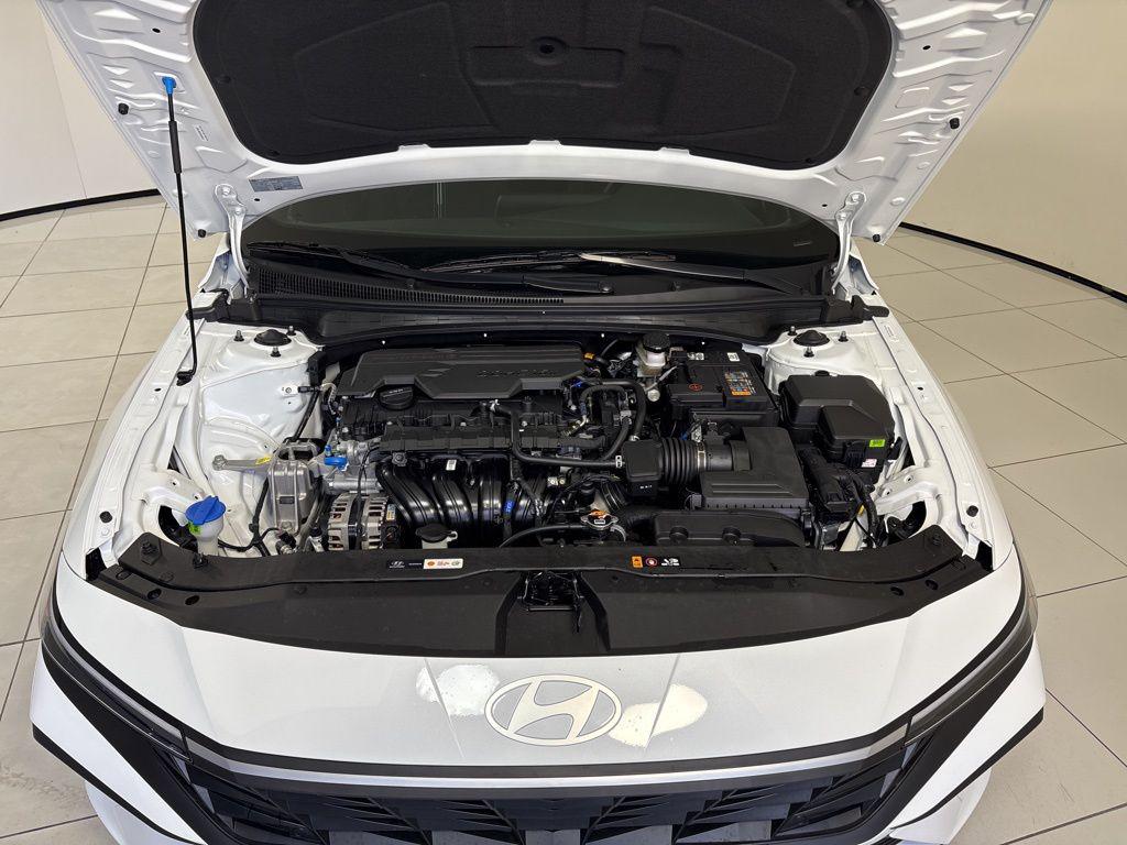 Thumbnail: 2026 Hyundai Elantra - 11