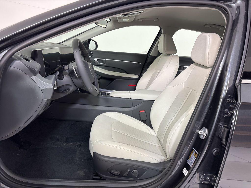 Thumbnail: 2026 Hyundai Sonata - 14