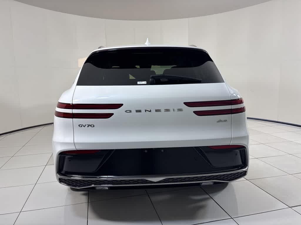 Thumbnail: 2026 Genesis GV70 - 4