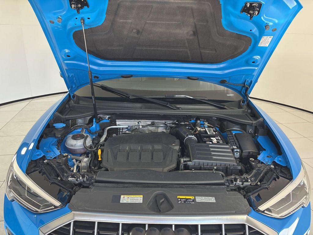 Thumbnail: 2023 Audi Q3 - 11