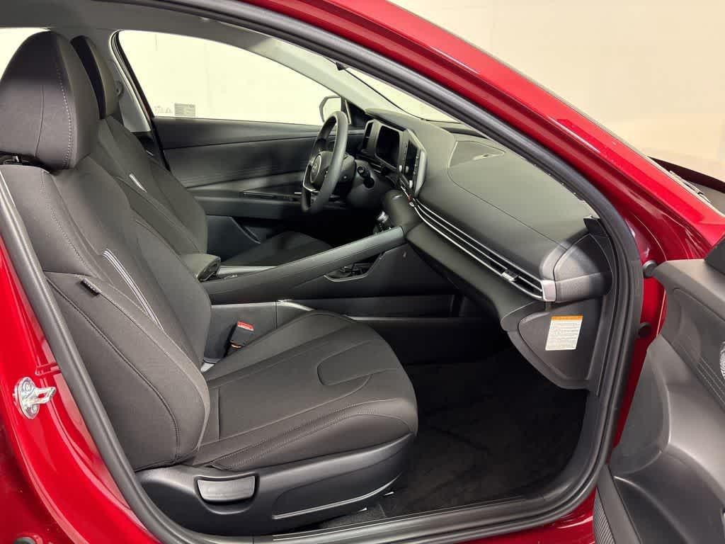 Thumbnail: 2025 Hyundai Elantra - 12