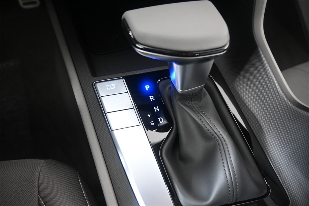 Thumbnail: 2025 Hyundai Elantra - 21