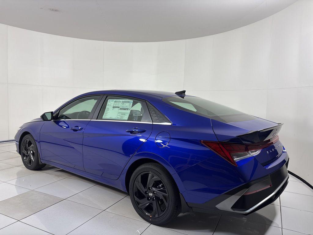 Thumbnail: 2026 Hyundai Elantra - 3