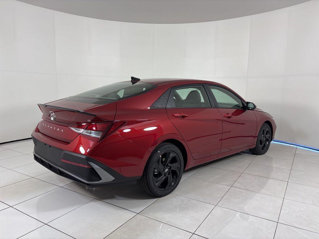 Thumbnail: 2026 Hyundai Elantra - 5