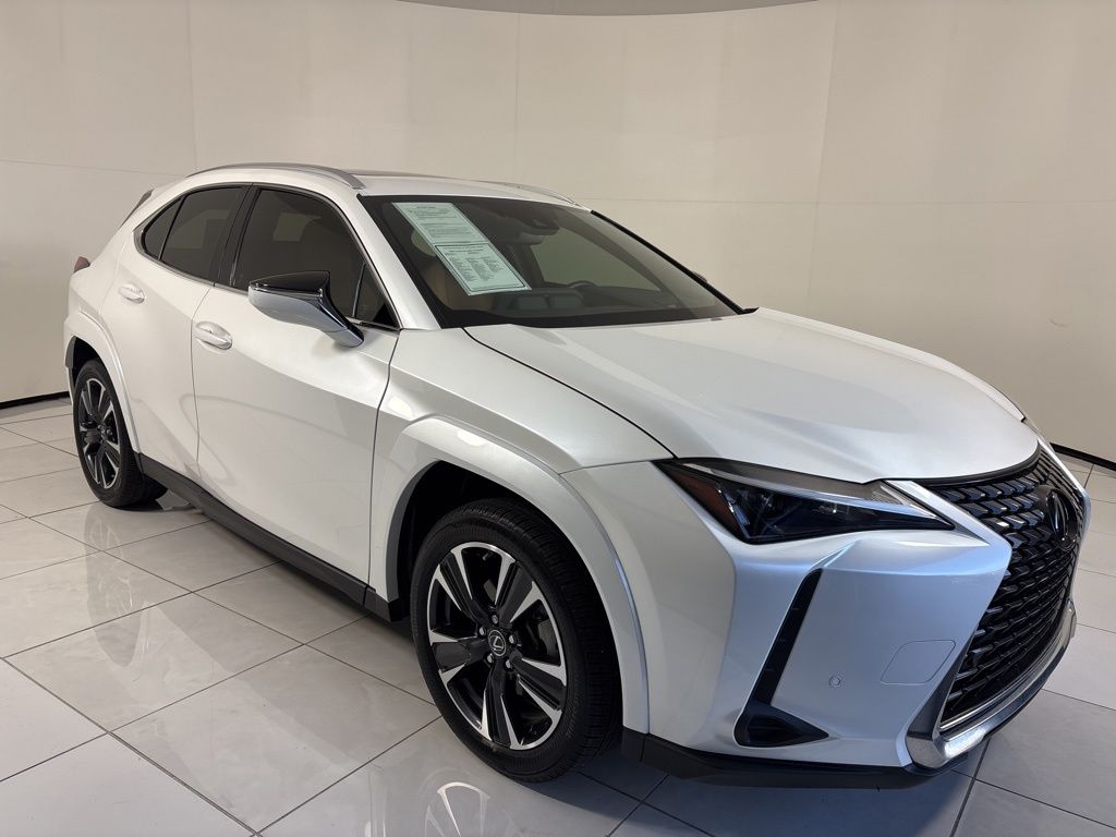 Thumbnail: 2023 Lexus UX - 7