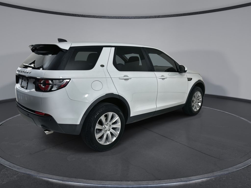 Thumbnail: 2018 Land Rover Discovery Sport - 8
