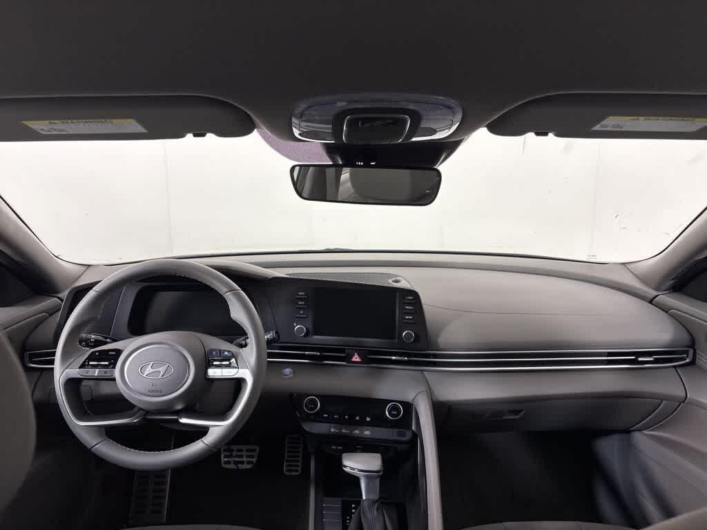 Thumbnail: 2025 Hyundai Elantra - 19