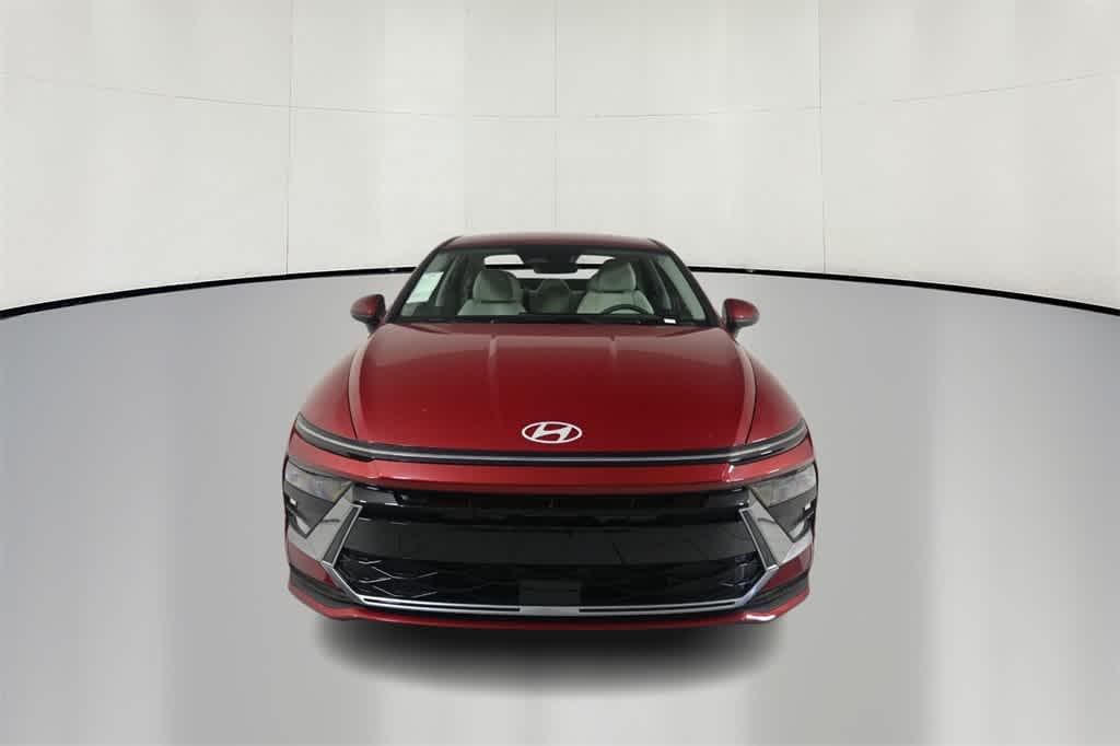 New 2025 Hyundai Sonata SE Sedan