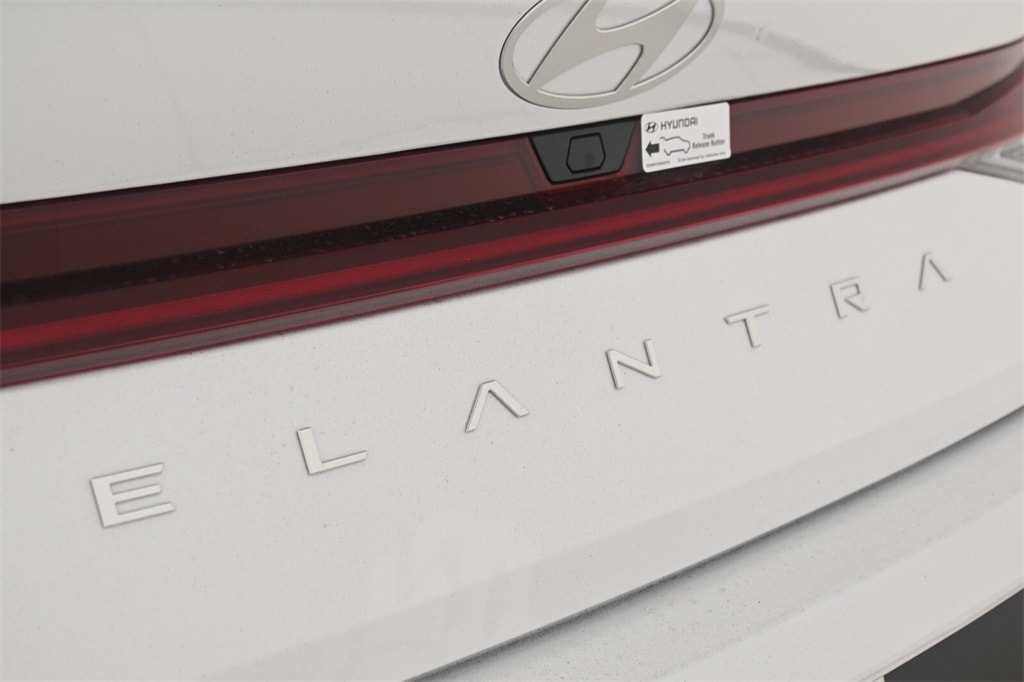Thumbnail: 2025 Hyundai Elantra - 8