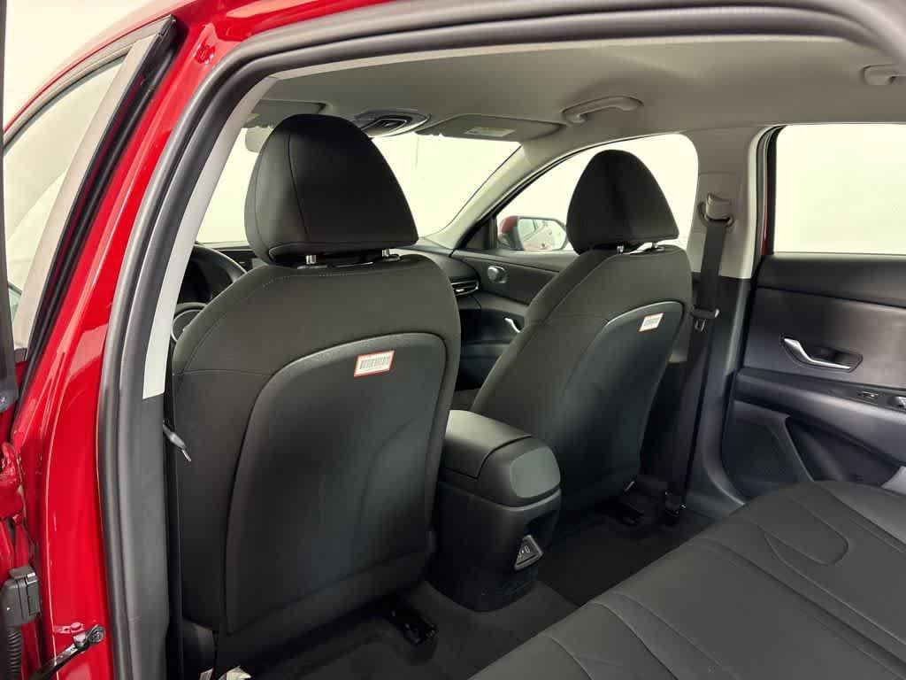 Thumbnail: 2025 Hyundai Elantra - 17