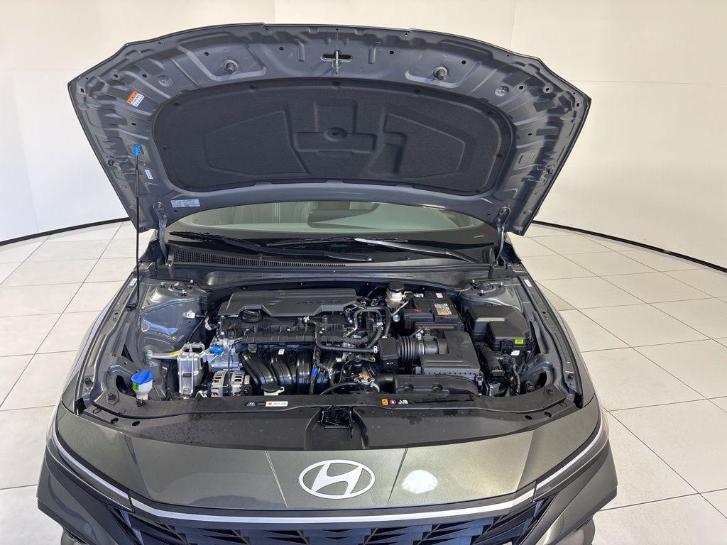 Thumbnail: 2026 Hyundai Elantra - 11