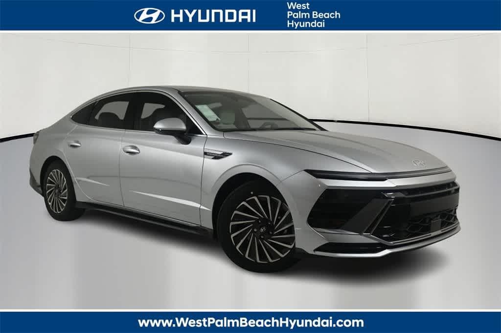 New 2025 Hyundai Sonata Hybrid SEL Sedan