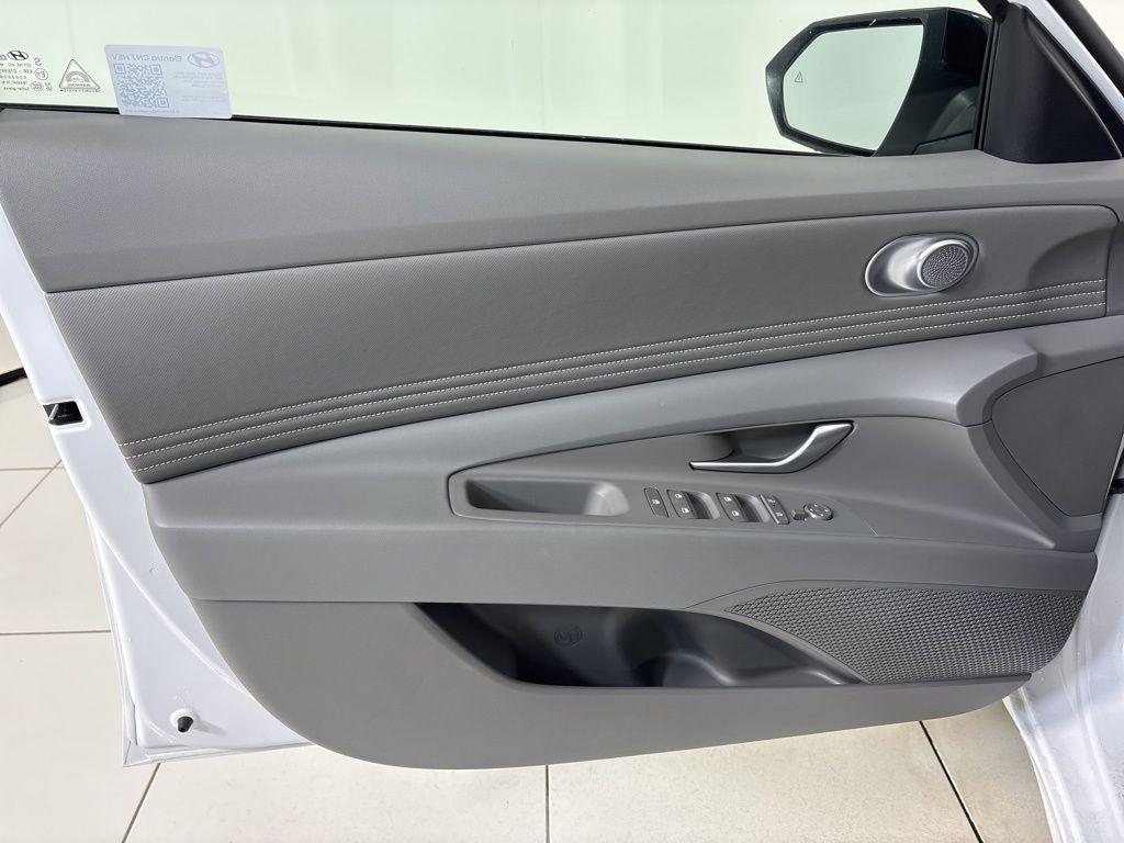 Thumbnail: 2025 Hyundai Elantra - 16