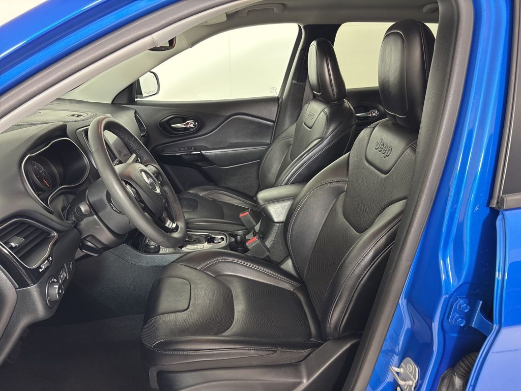 Thumbnail: 2023 Jeep Cherokee - 14