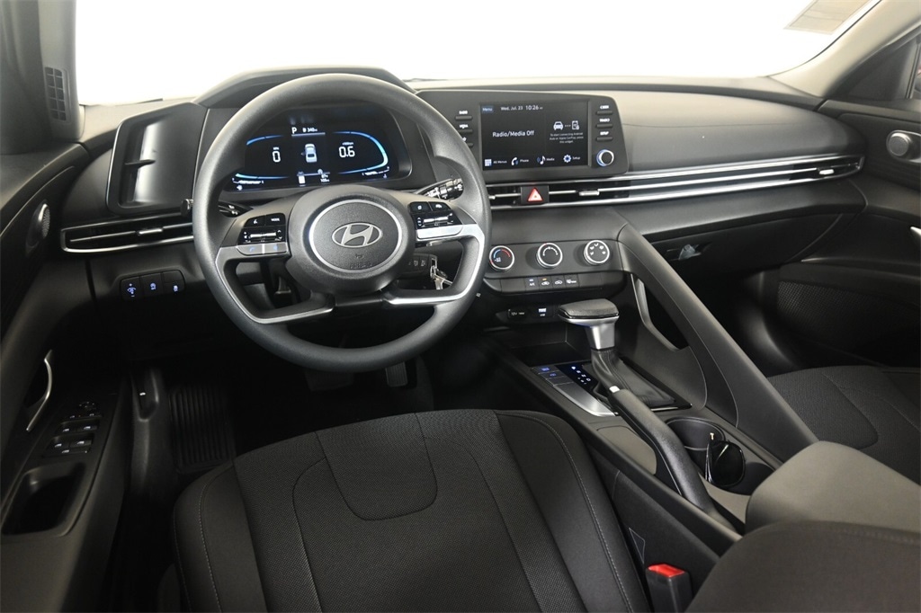 Thumbnail: 2025 Hyundai Elantra - 11