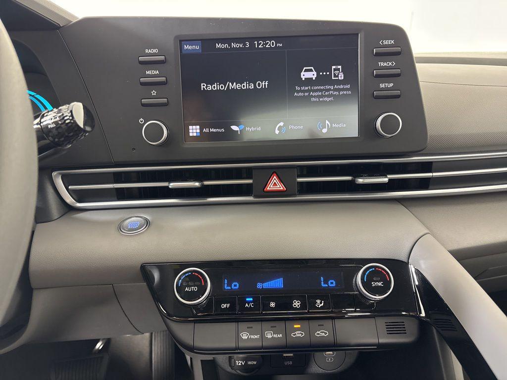 Thumbnail: 2025 Hyundai Elantra - 25