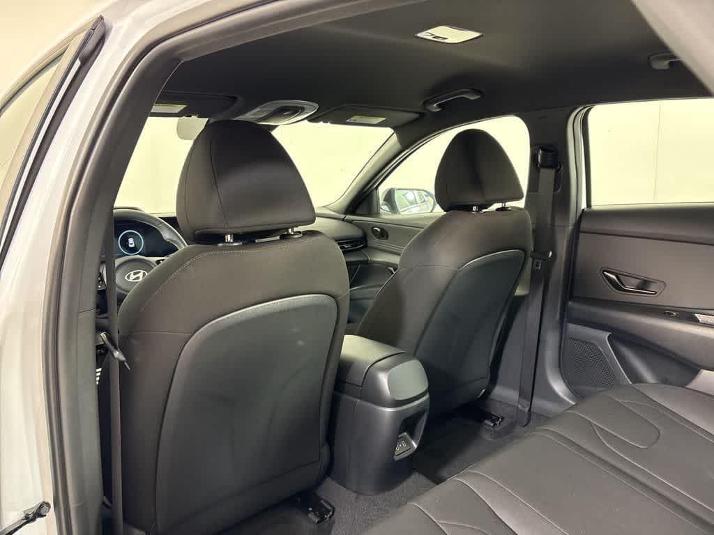 Thumbnail: 2025 Hyundai Elantra - 17