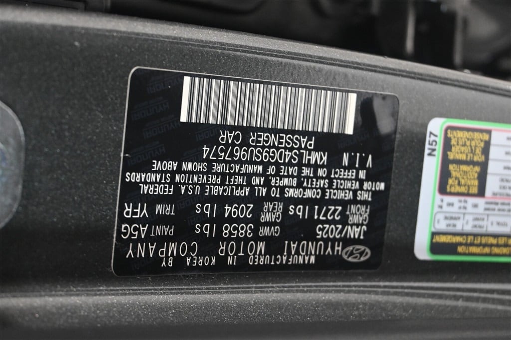 Thumbnail: 2025 Hyundai Elantra - 25