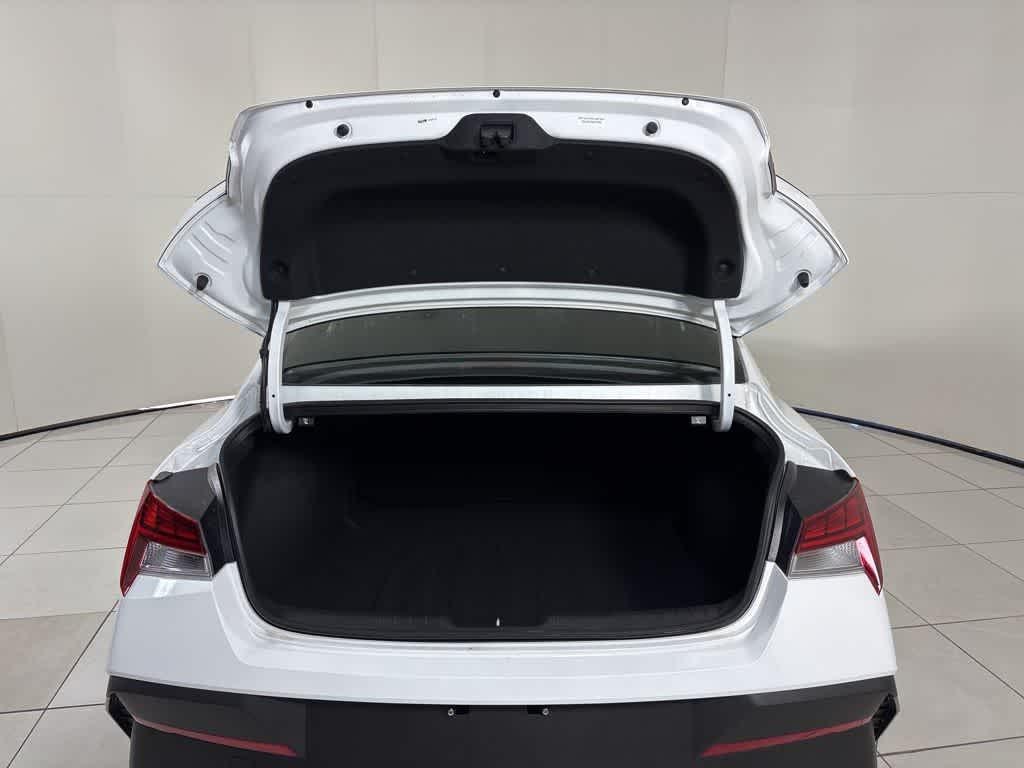 Thumbnail: 2025 Hyundai Elantra - 23