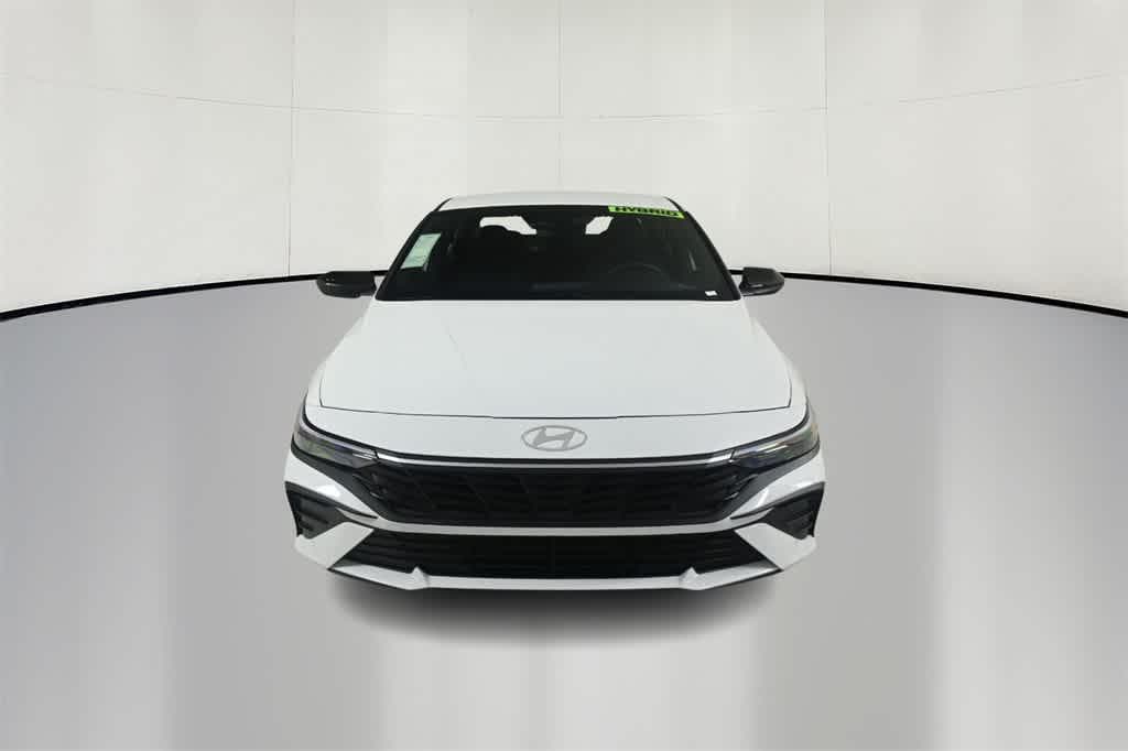 New 2025 Hyundai Elantra Hybrid Blue Sedan